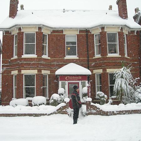 Colebrook Guest House Farnborough  Kültér fotó