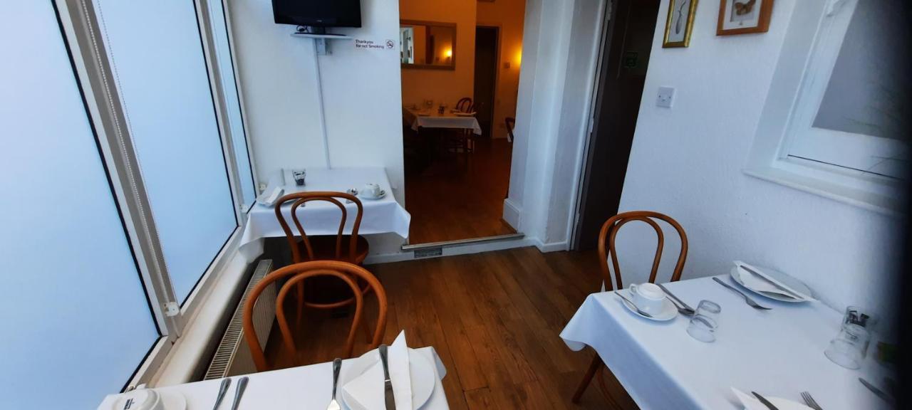Colebrook Guest House Farnborough  Kültér fotó