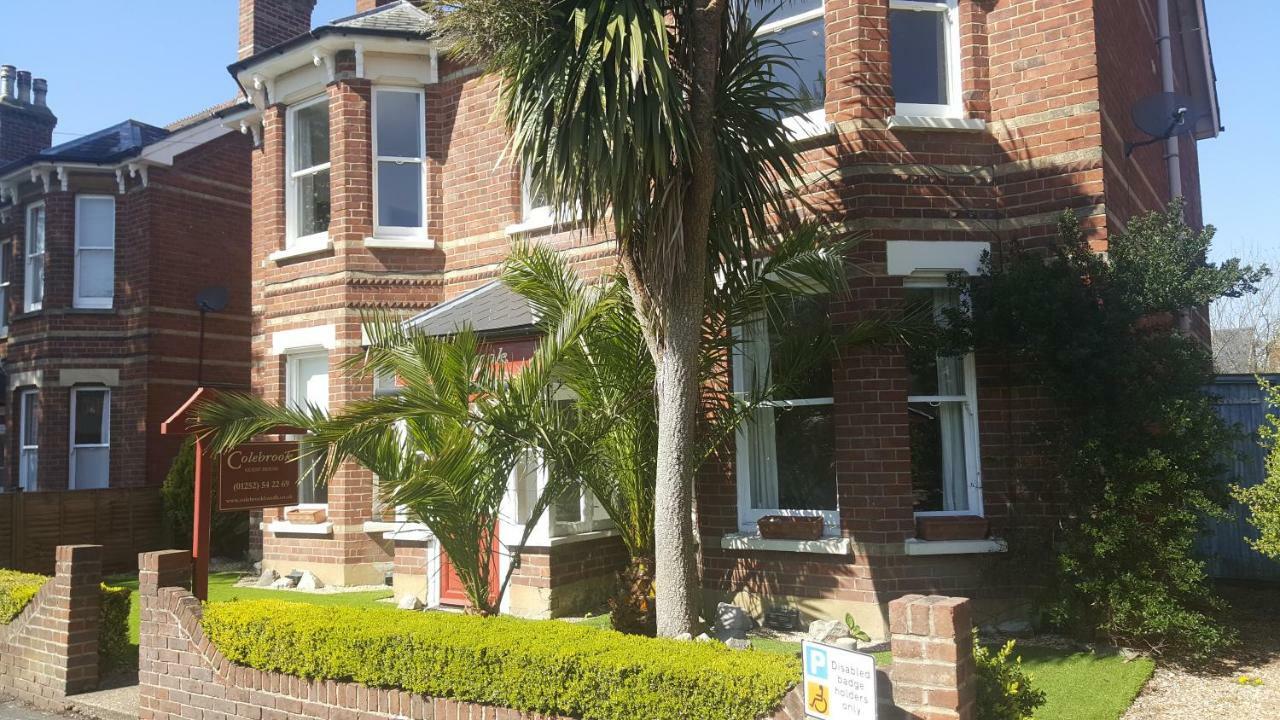 Colebrook Guest House Farnborough  Kültér fotó