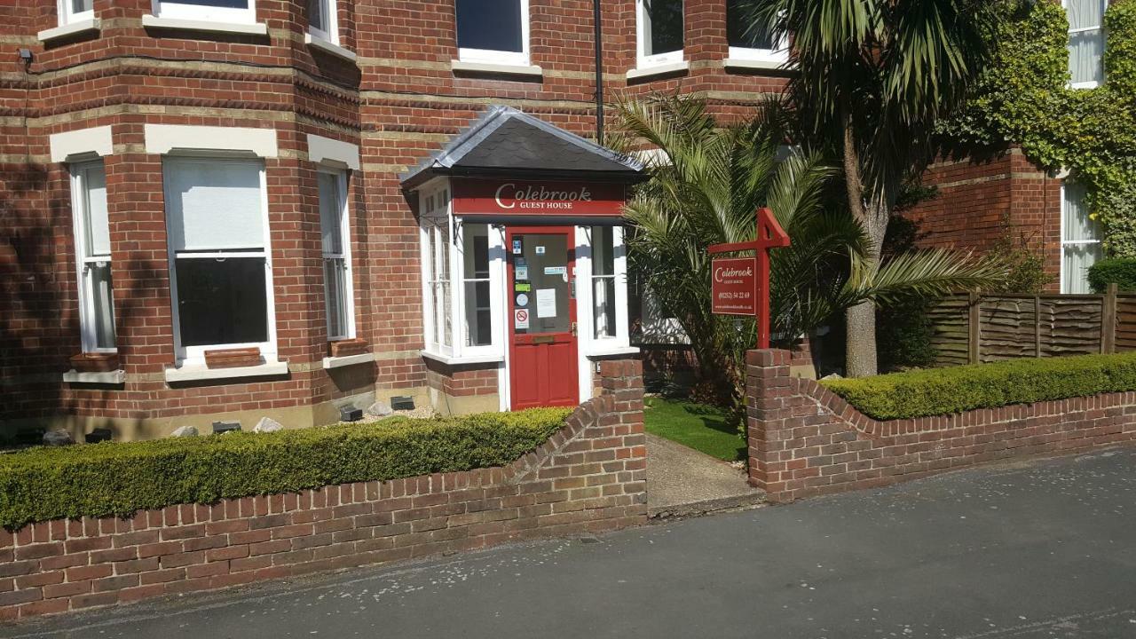 Colebrook Guest House Farnborough  Kültér fotó